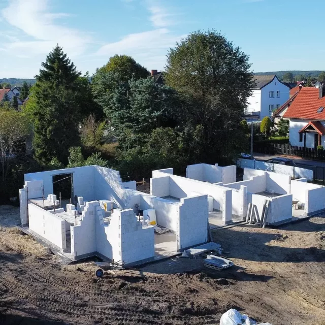 Grafika nr 2 szeregowiec na przedmieściach