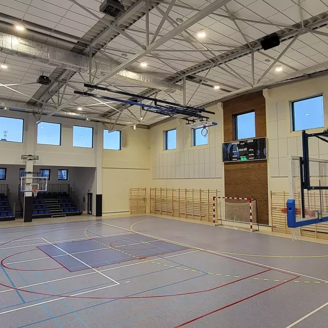 Grafika nr 6 Przebudowa hali sportowej