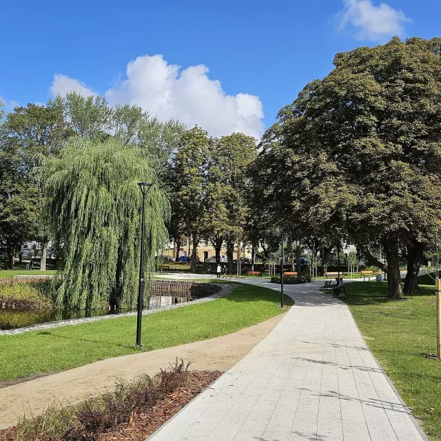 Grafika nr 6 Przebudowa parku im. Marii i Lecha Kaczyńskich w Lęborku