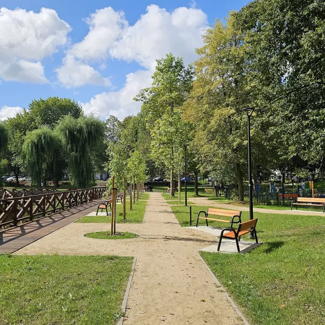 Grafika nr 12 Przebudowa parku im. Marii i Lecha Kaczyńskich w Lęborku