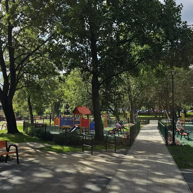 Grafika nr 20 Przebudowa parku im. Marii i Lecha Kaczyńskich w Lęborku